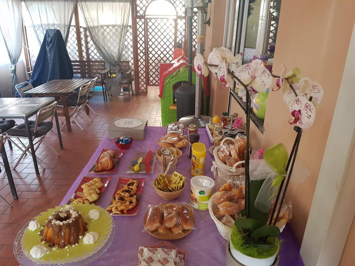 Ghiro Ghiotto Pietra Ligure Exterior foto