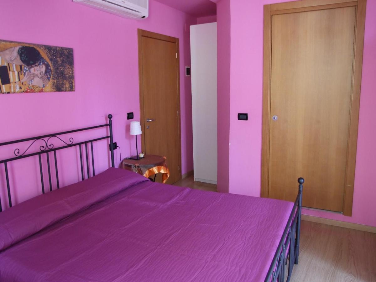 Ghiro Ghiotto Pietra Ligure Exterior foto