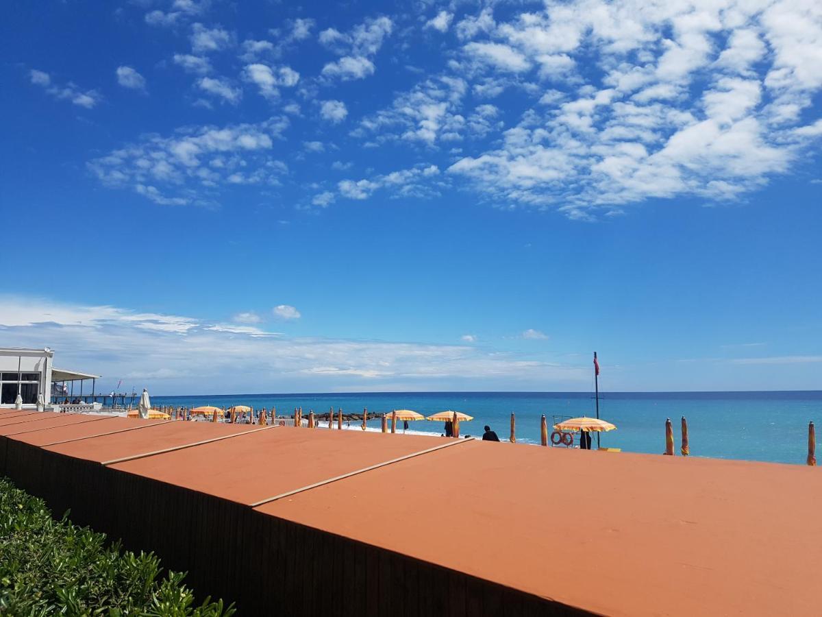 Ghiro Ghiotto Pietra Ligure Exterior foto